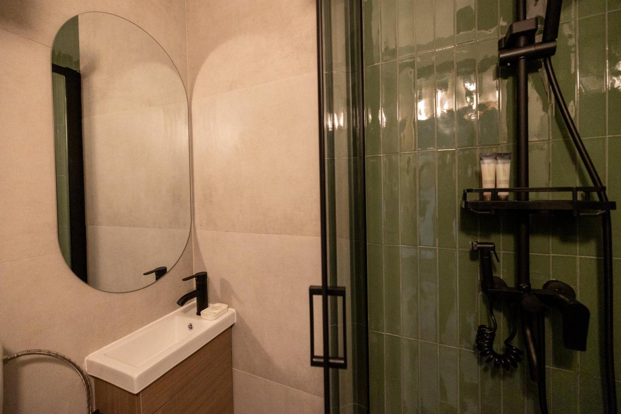 Cozy Studio Retreat - Quiet, Premium Stay Timisoara Exterior foto